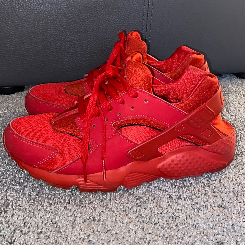 used size 7 red nike huaraches.